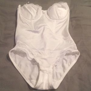 Flexess Strapless shapewear- 36B